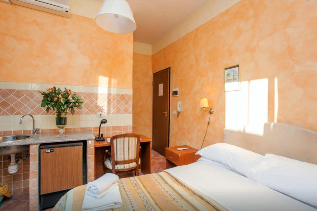 Residenza Camilla Hotel Roma Exterior foto